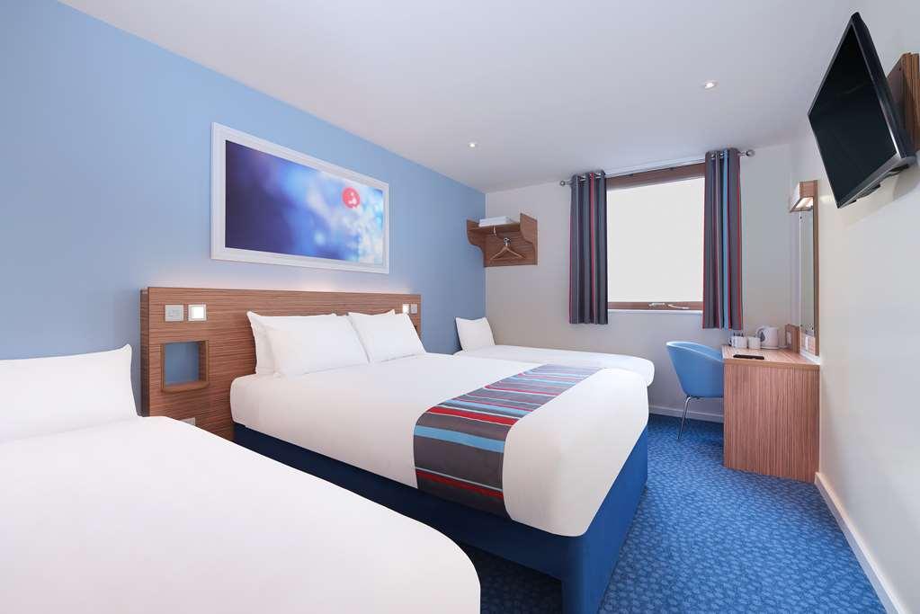 Travelodge Bromborough Port Sunlight Phòng bức ảnh