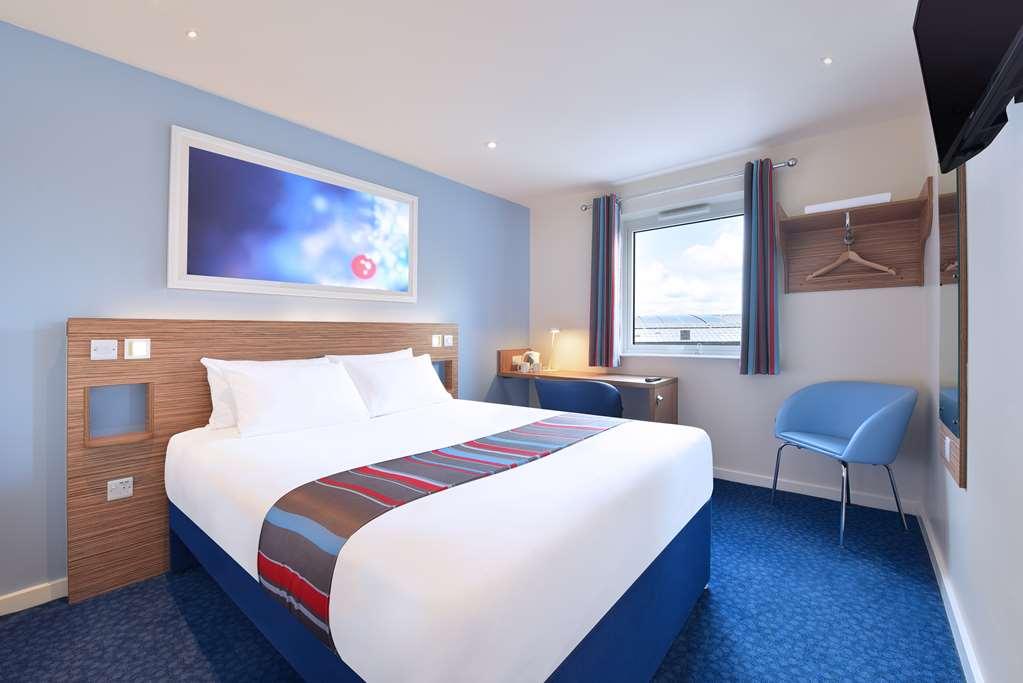 Travelodge Bromborough Port Sunlight Phòng bức ảnh