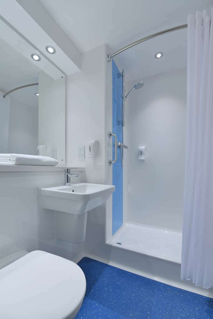 Travelodge Bromborough Port Sunlight Phòng bức ảnh